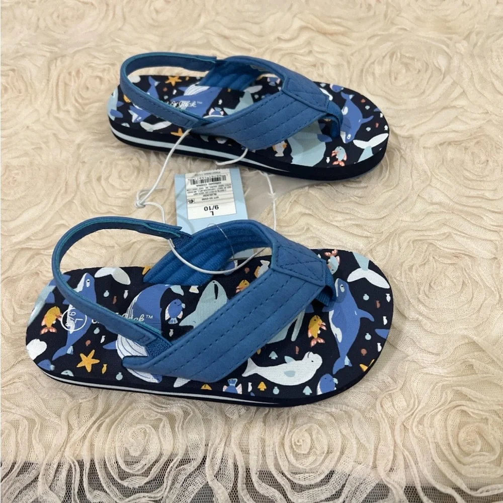 Cat & Jack blue flip flop sandals size 9